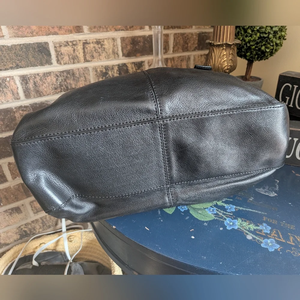 Michael Kors Grayson Black Leather Handbag Silver Hardware - Picture 7 of 16